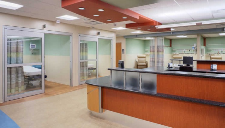 Mission Health – Dogwood Project – Interior – ICU Nurses Station – 1