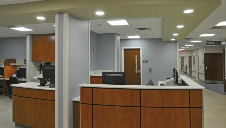 Novant Matthews Medical Center – Vertical Expansion – Interior – Nurses Station – 2